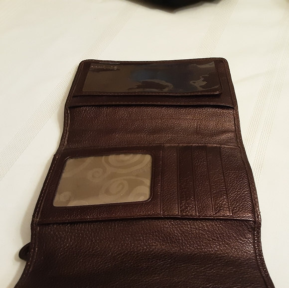 EUC Brighton Wallet - Picture 2 of 11